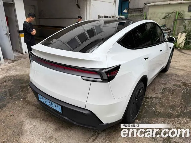 Tesla Model Y — фото 5