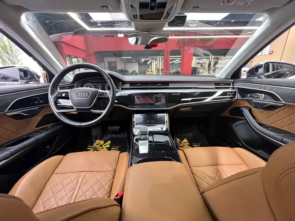 Audi A8 — фото 3