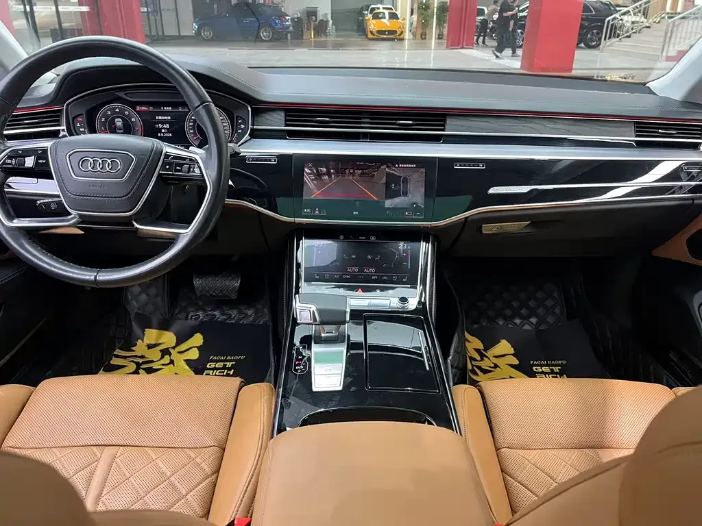 Audi A8 — фото 10