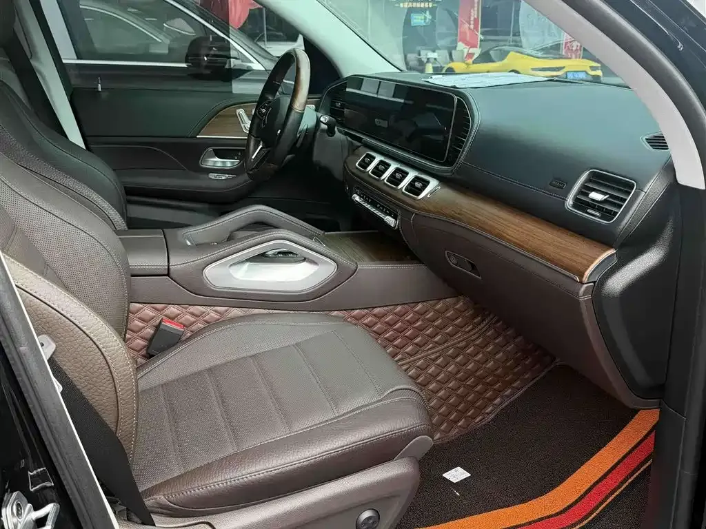 Mercedes-Benz GLS — фото 2