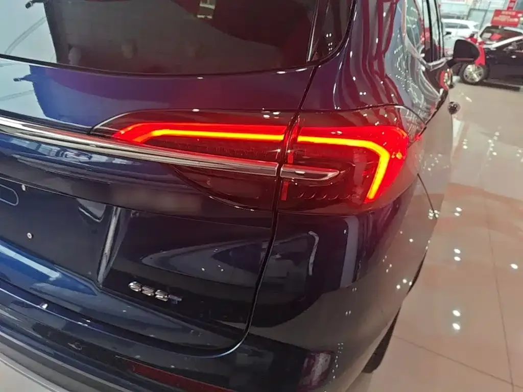 Buick Envision Plus — фото 10