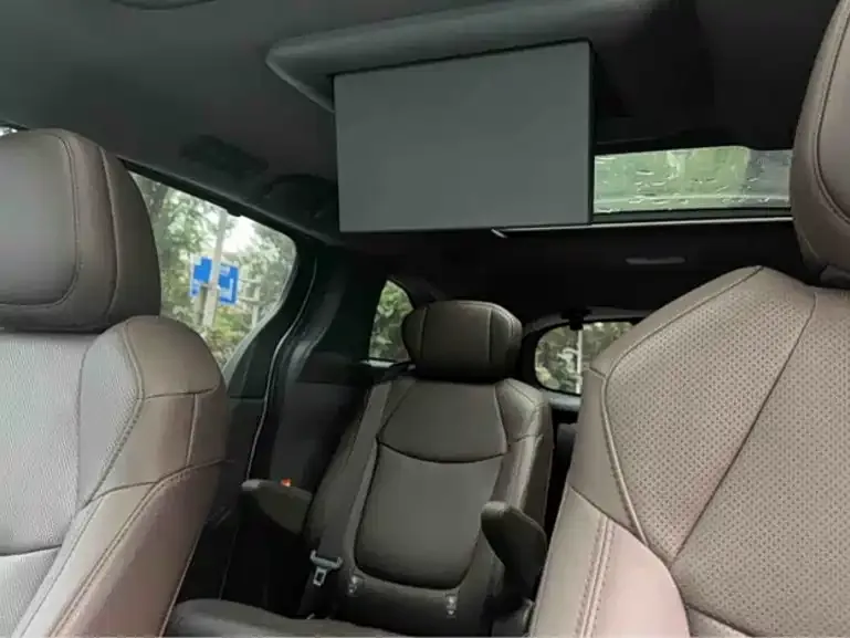 Toyota Granvia — фото 7