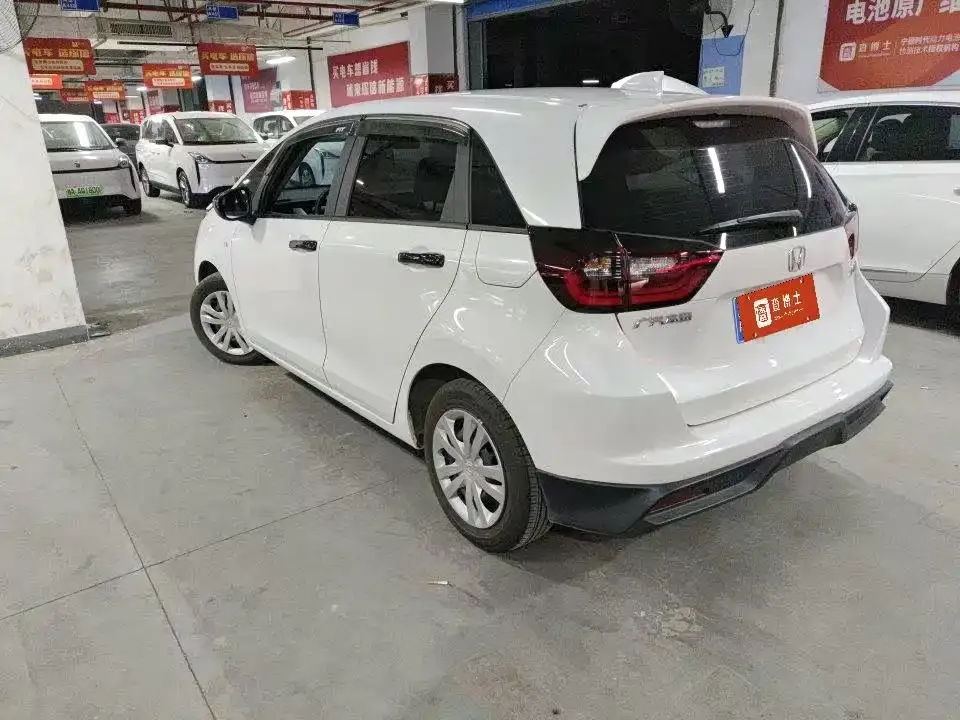 Honda Fit — фото 6