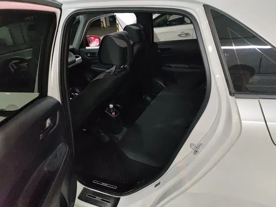 Honda Fit — фото 5