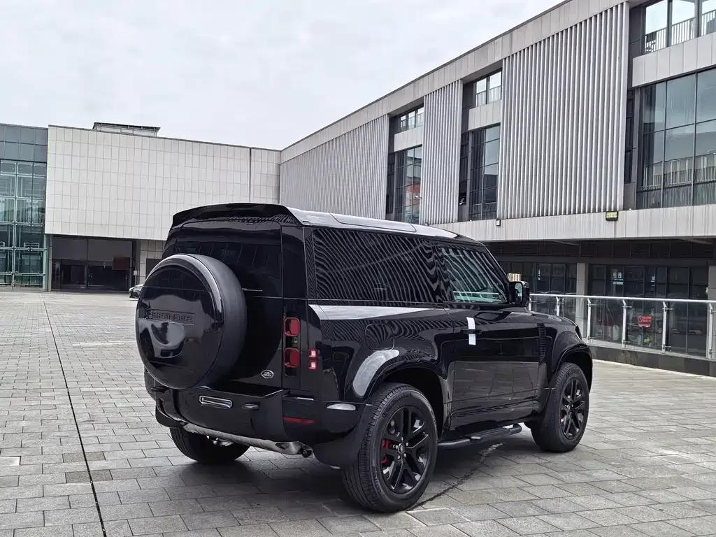 Land Rover Defender — фото 6
