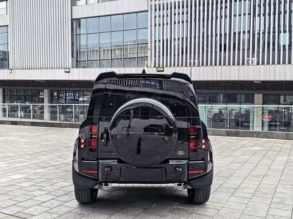Land Rover Defender — фото 7