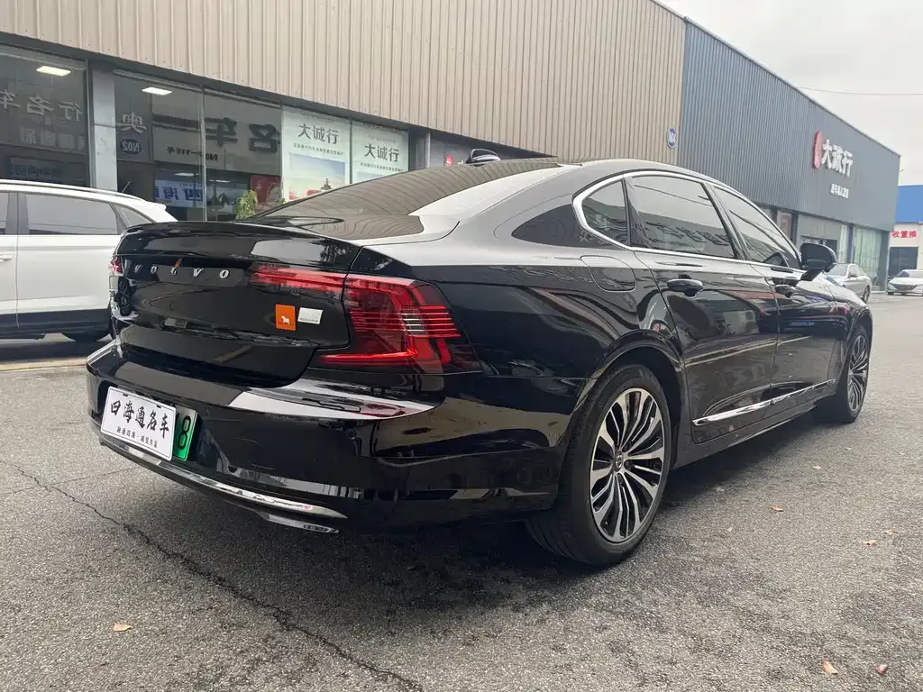 Volvo S90 PHEV — фото 4