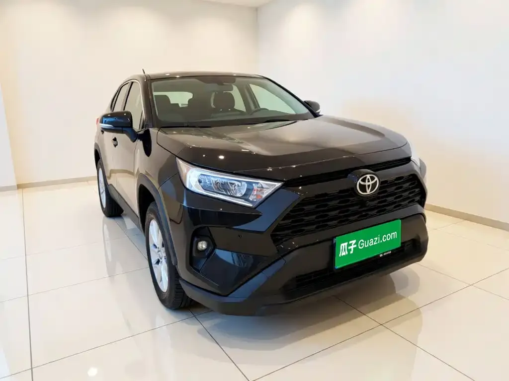 Toyota RAV4 — фото 10