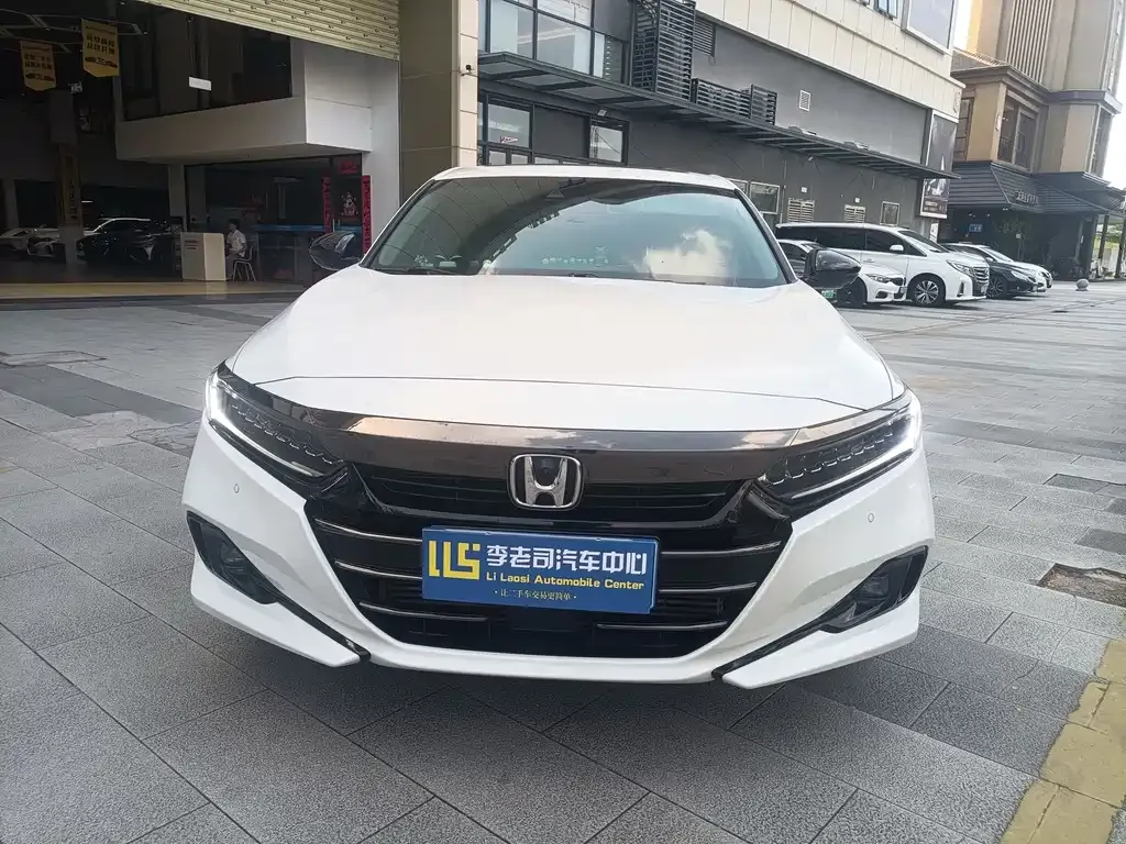 Honda Accord — фото 5