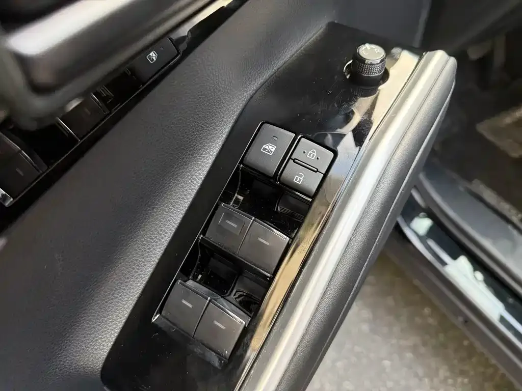Toyota Highlander — фото 2