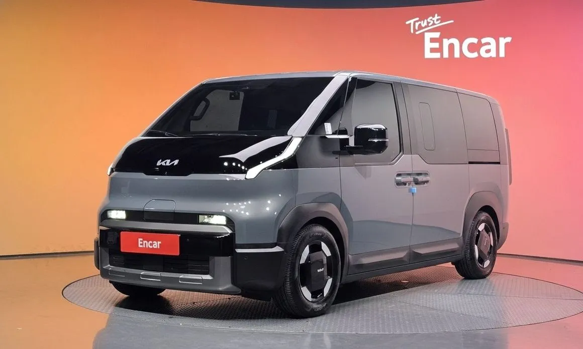 Kia PV5 — фото 1