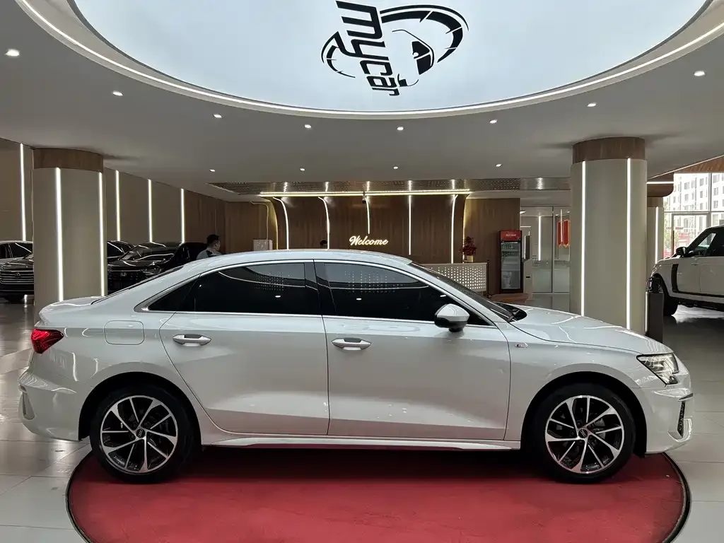Audi A3 — фото 2