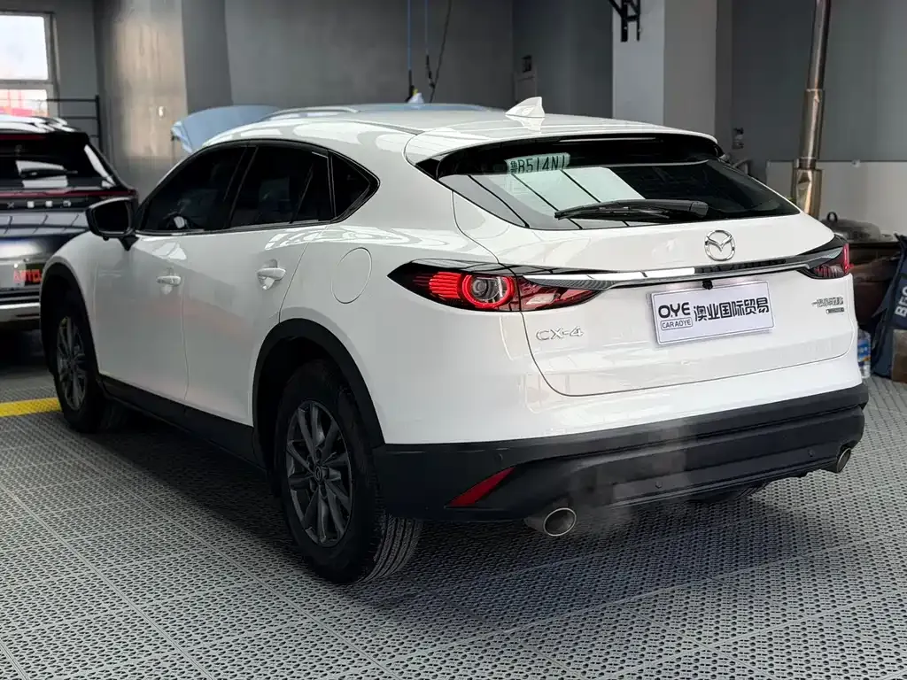 Mazda CX-4 — фото 9