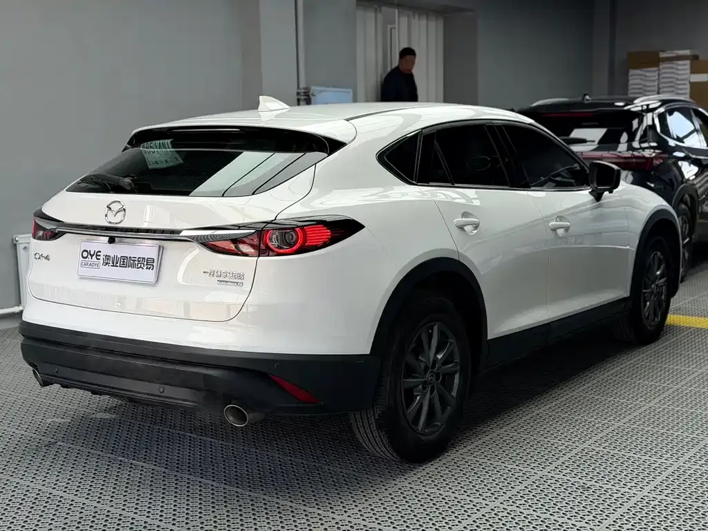Mazda CX-4 — фото 8