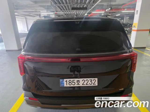 Kia Carnival — фото 10