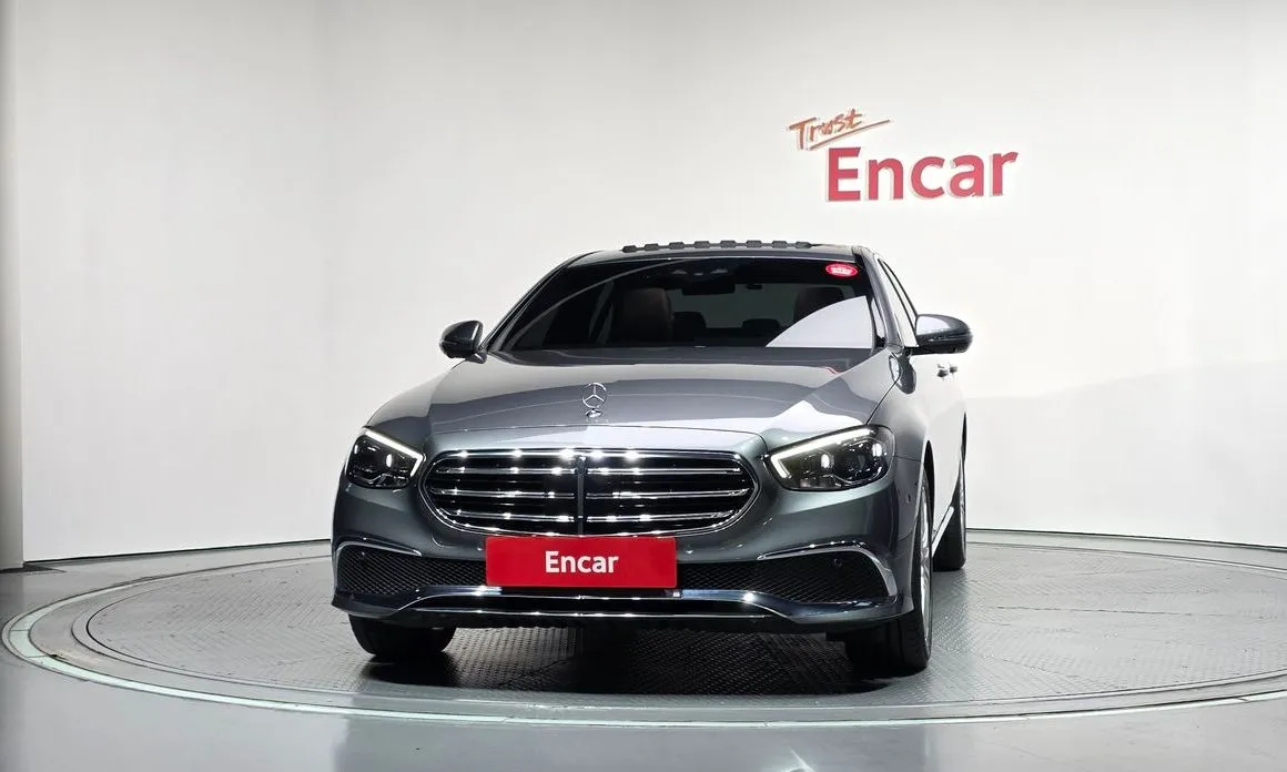 Mercedes-Benz E-Class — фото 6