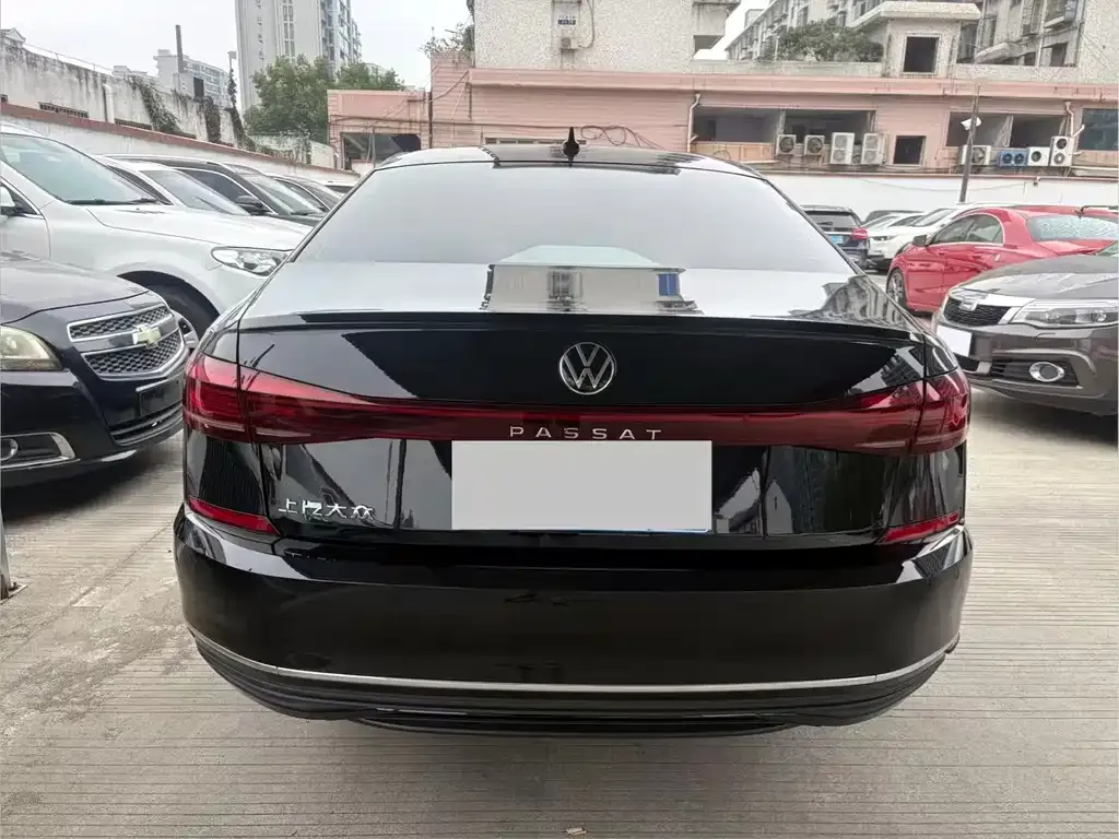 Volkswagen Passat — фото 6