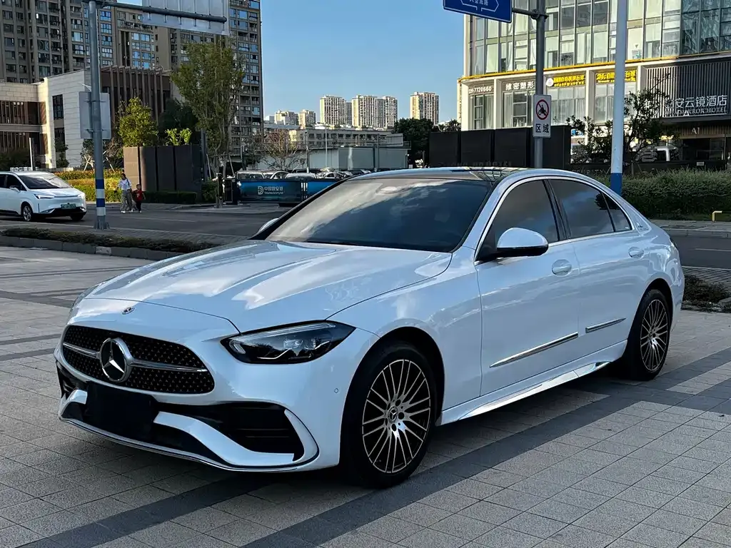 Mercedes-Benz C-Class — фото 1