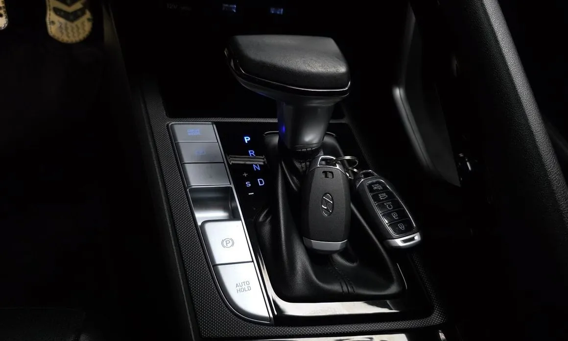 Hyundai AVANTE — фото 3