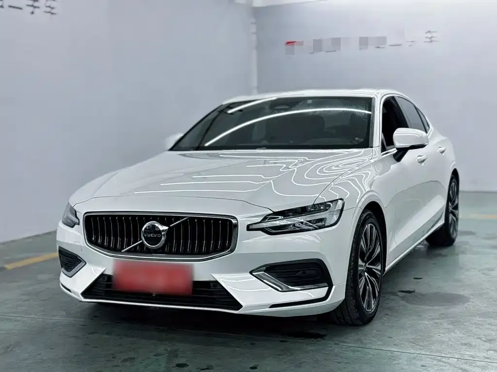 Volvo S60 — фото 8
