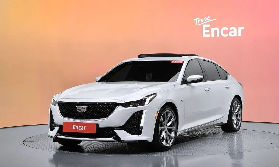 Cadillac CT5 — фото 1