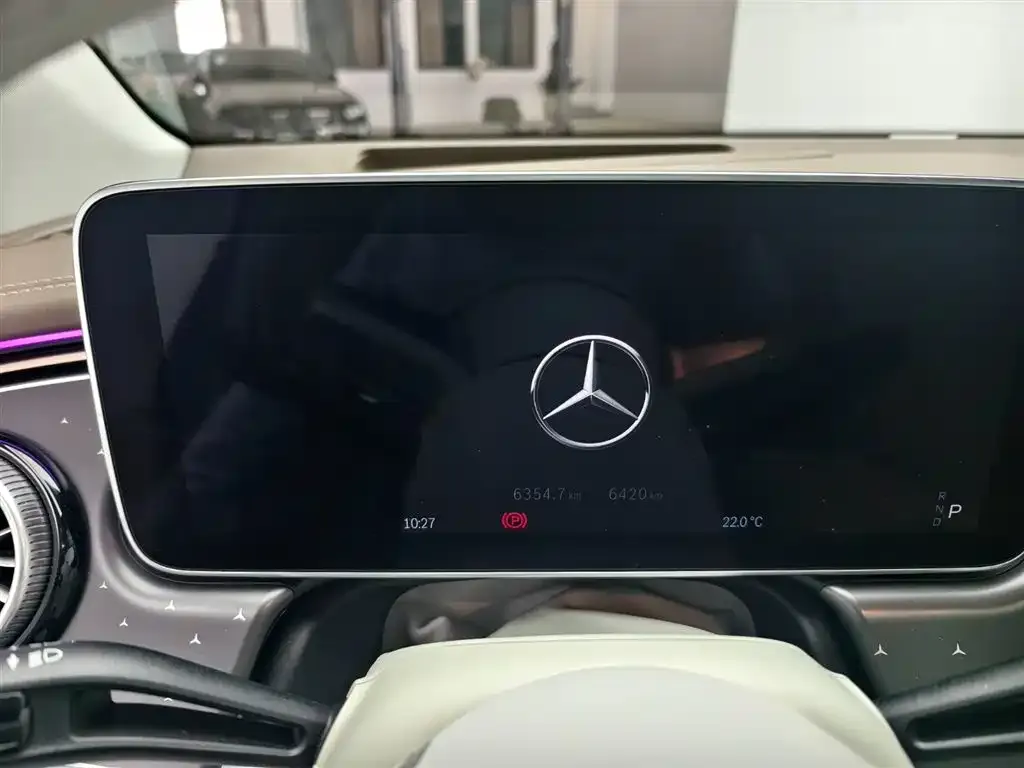 Mercedes-Benz EQE SUV — фото 9