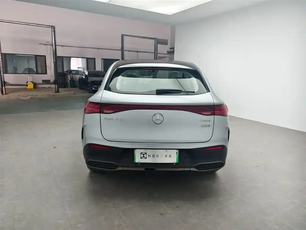 Mercedes-Benz EQE SUV — фото 2