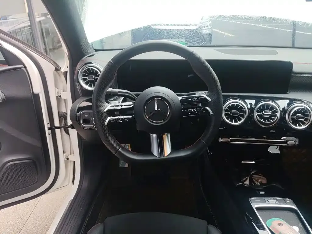 Mercedes-Benz A-Class — фото 10