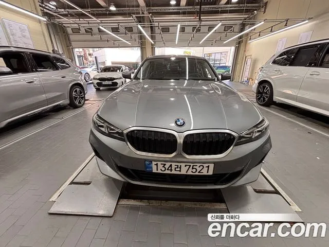 BMW 3-Series — фото 1