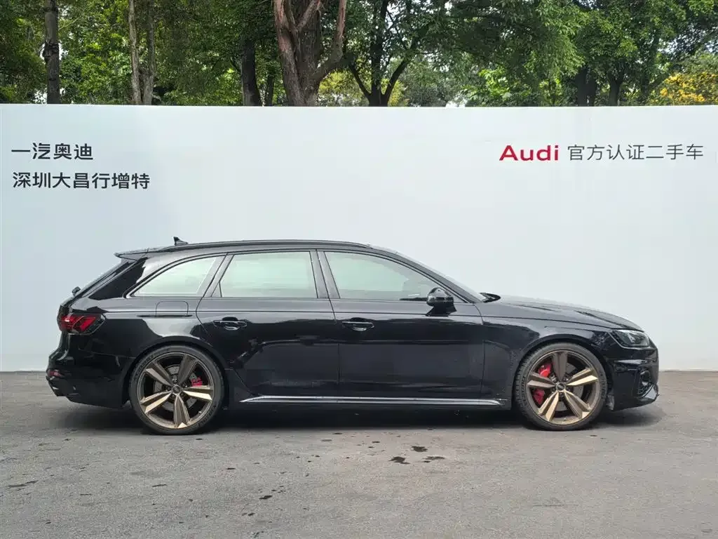 Audi RS 4 — фото 4