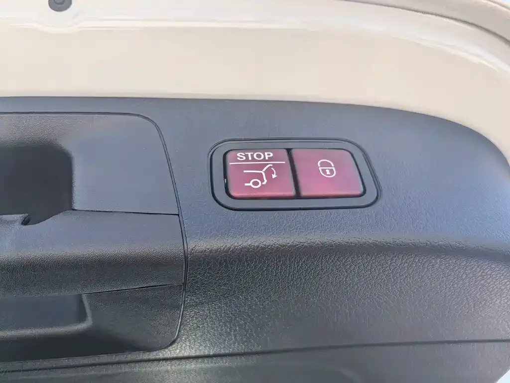 Mercedes-Benz EQA — фото 3