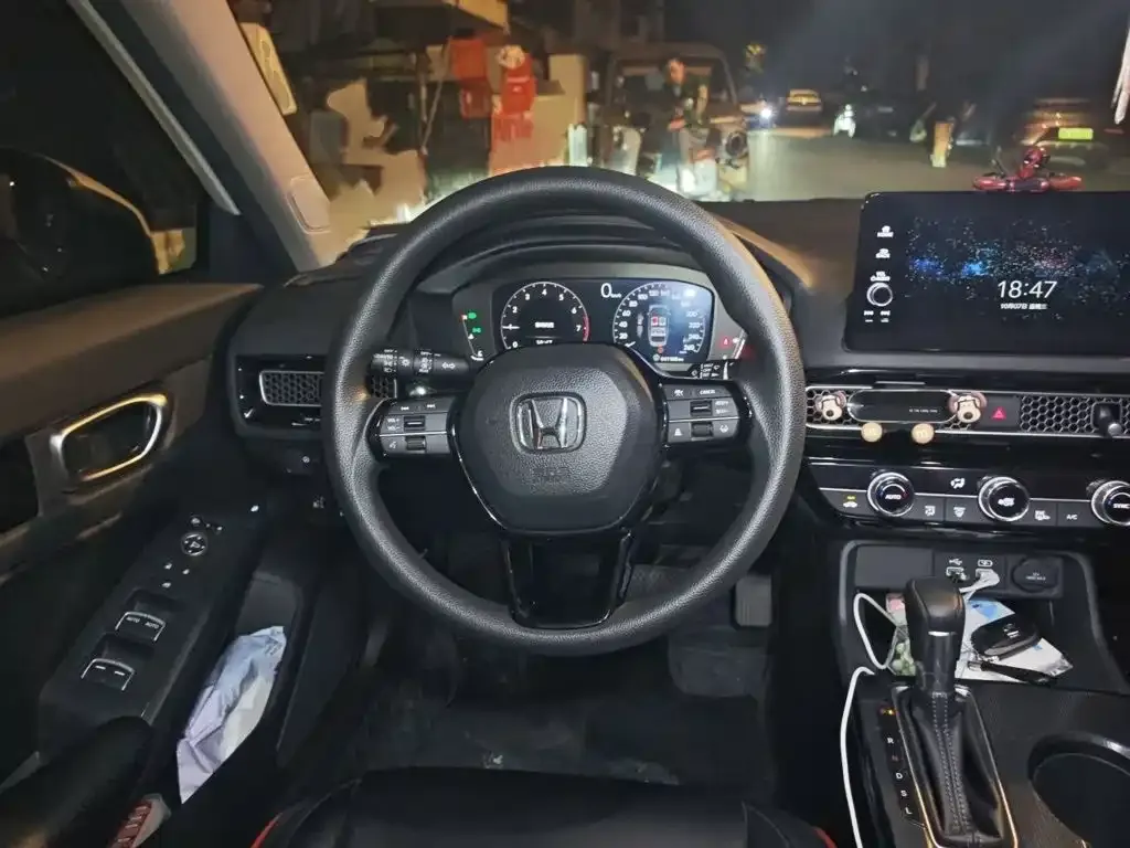 Honda Civic — фото 10
