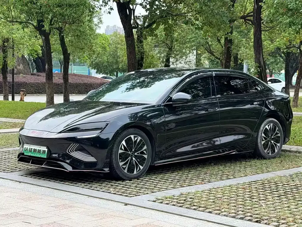 BYD Seal — фото 1