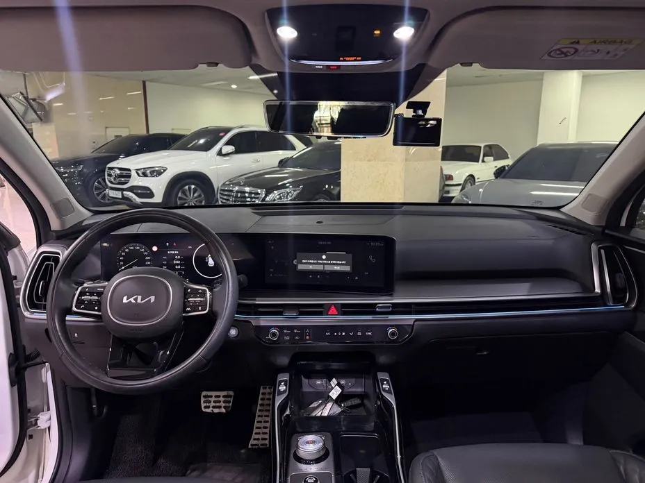 Kia Sorento — фото 6