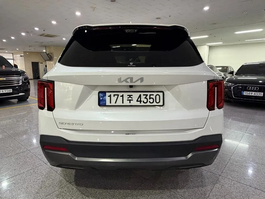 Kia Sorento — фото 9