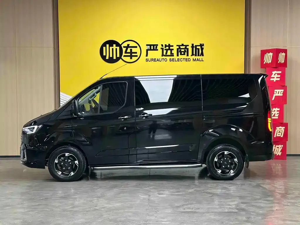 Ford Tourneo — фото 7