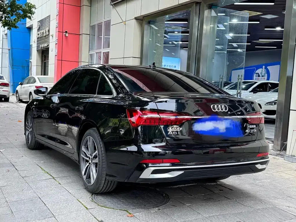 Audi A6L — фото 9
