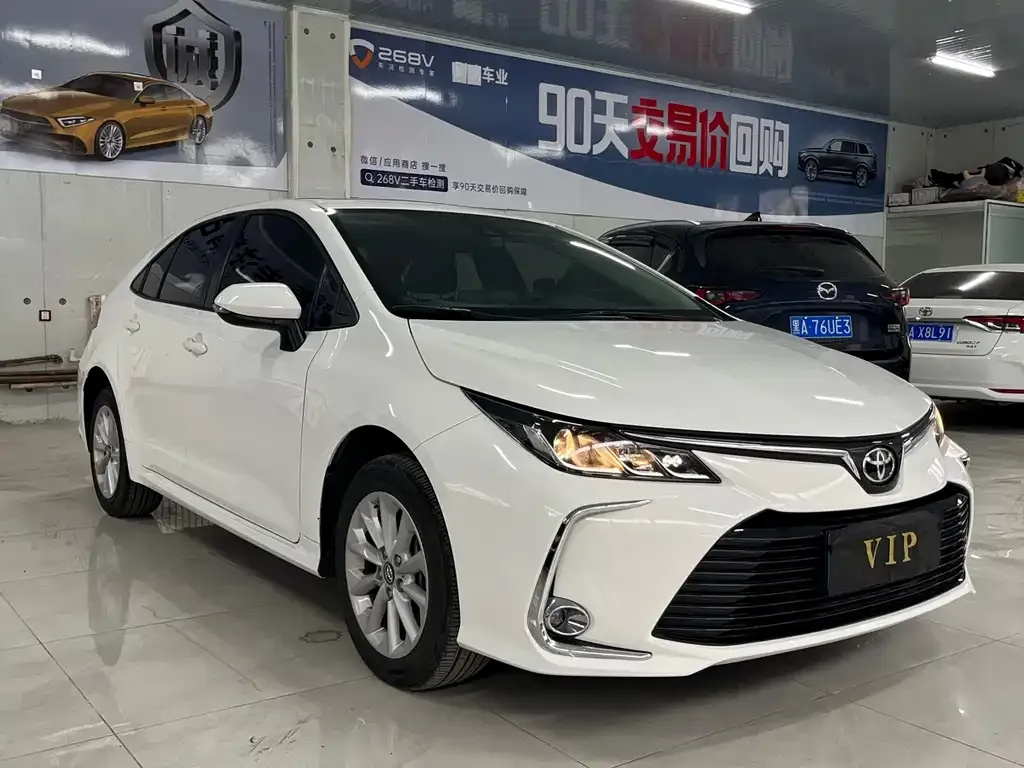 Toyota Corolla — фото 5