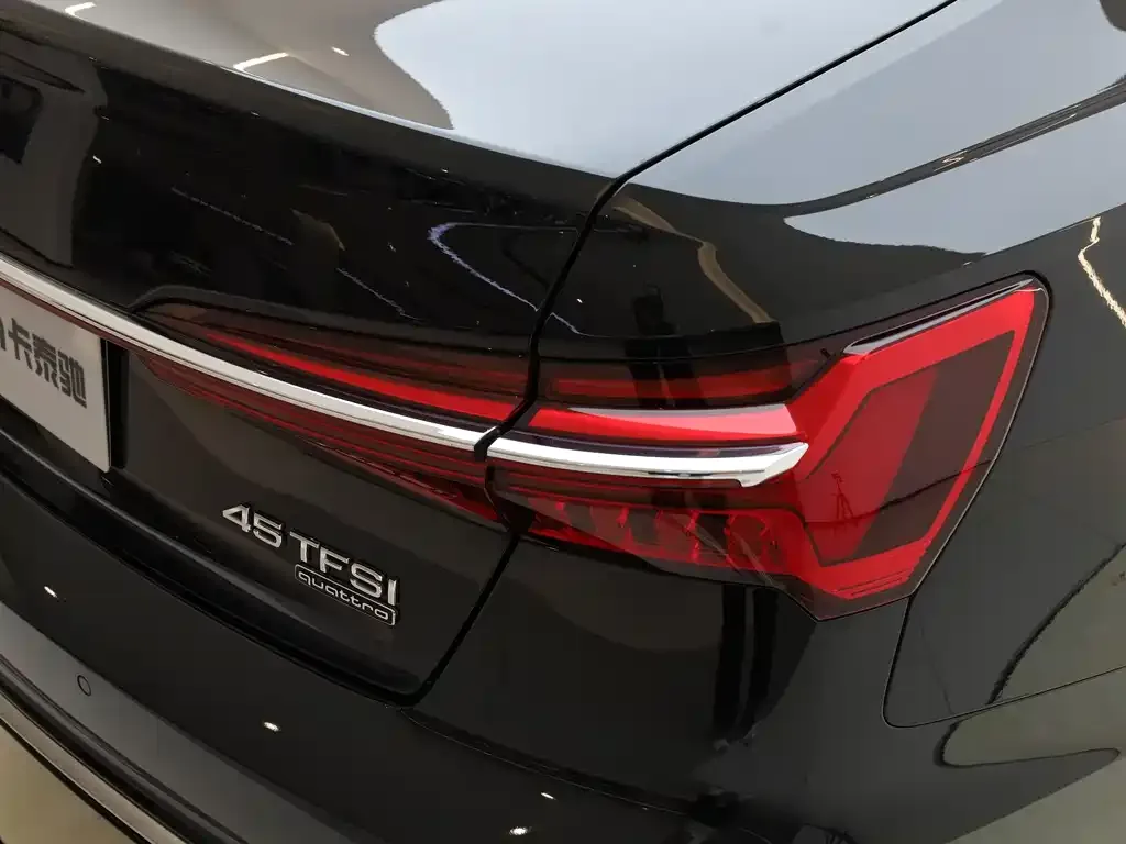 Audi A6L — фото 7