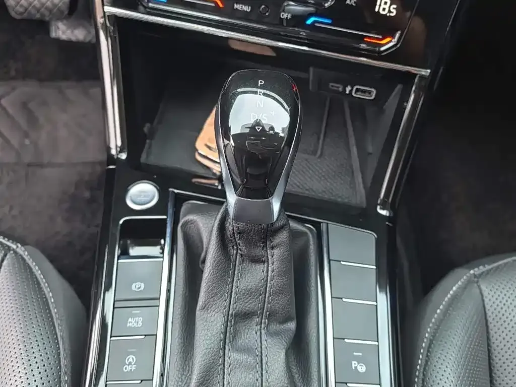 Volkswagen Passat — фото 5