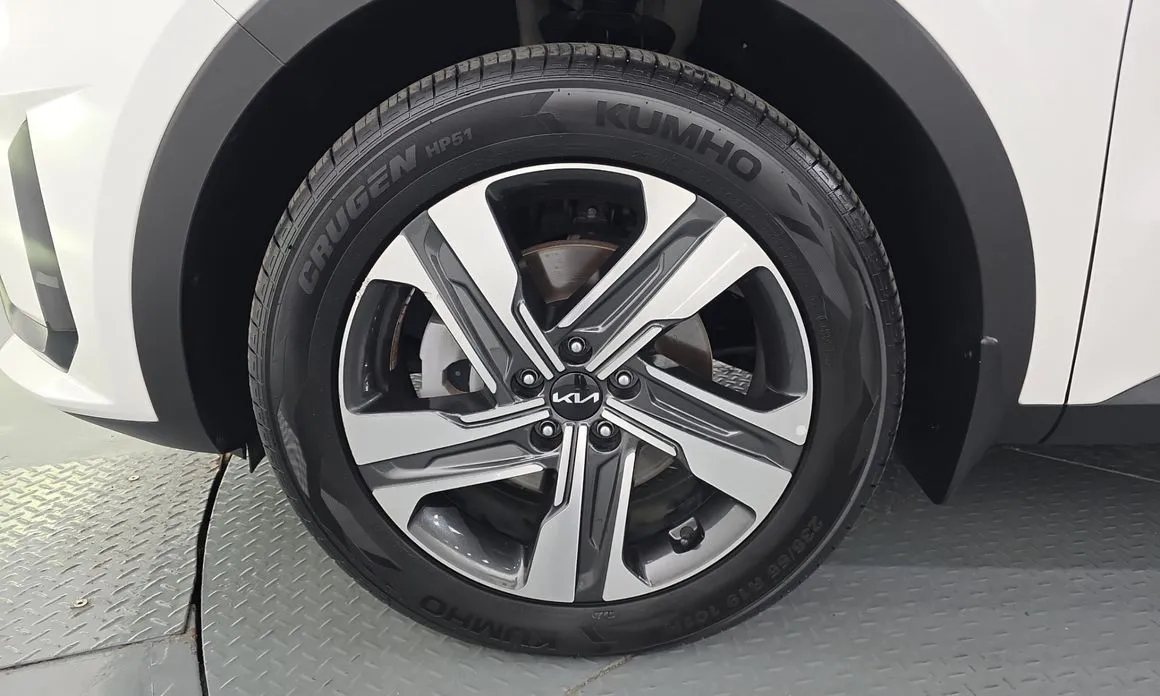 Kia Sorento — фото 8