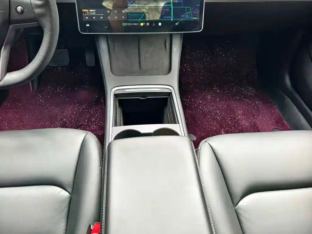 Tesla Model 3 — фото 3