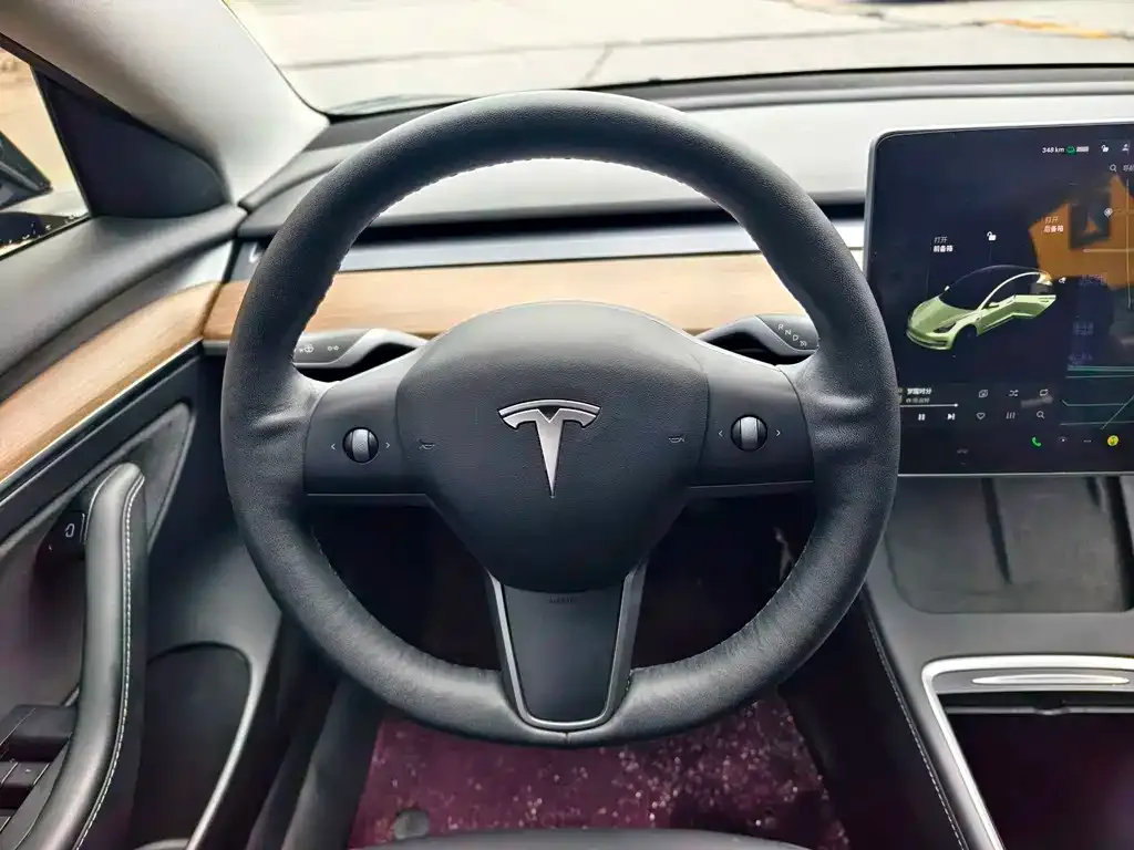 Tesla Model 3 — фото 8