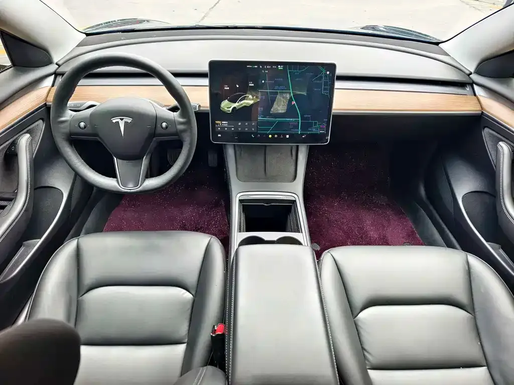 Tesla Model 3 — фото 10