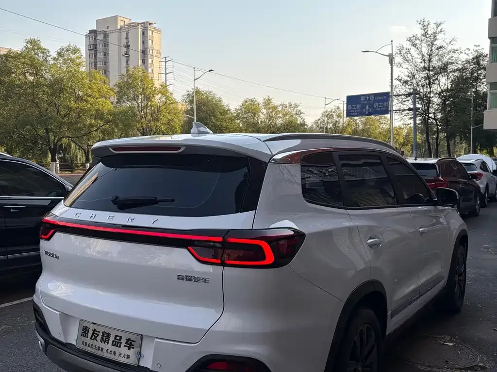 Chery Tiggo 8 — фото 3