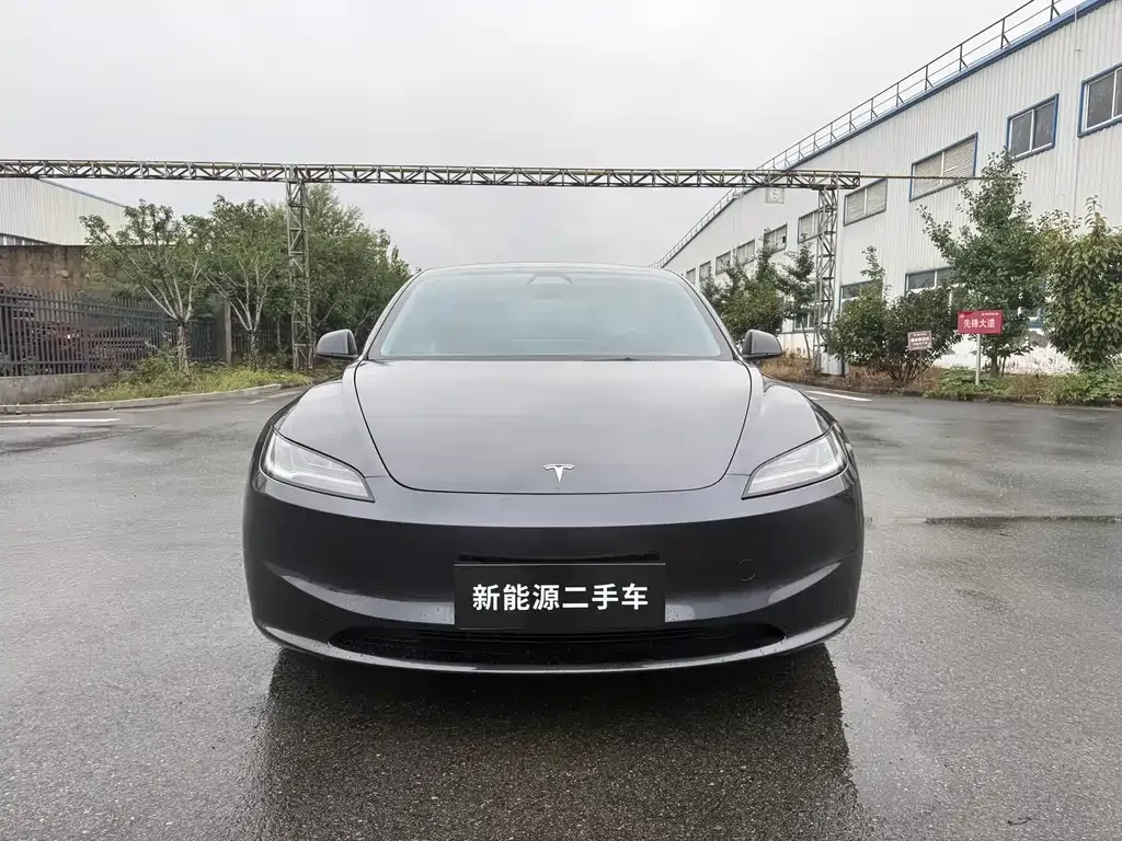 Tesla Model 3 — фото 5