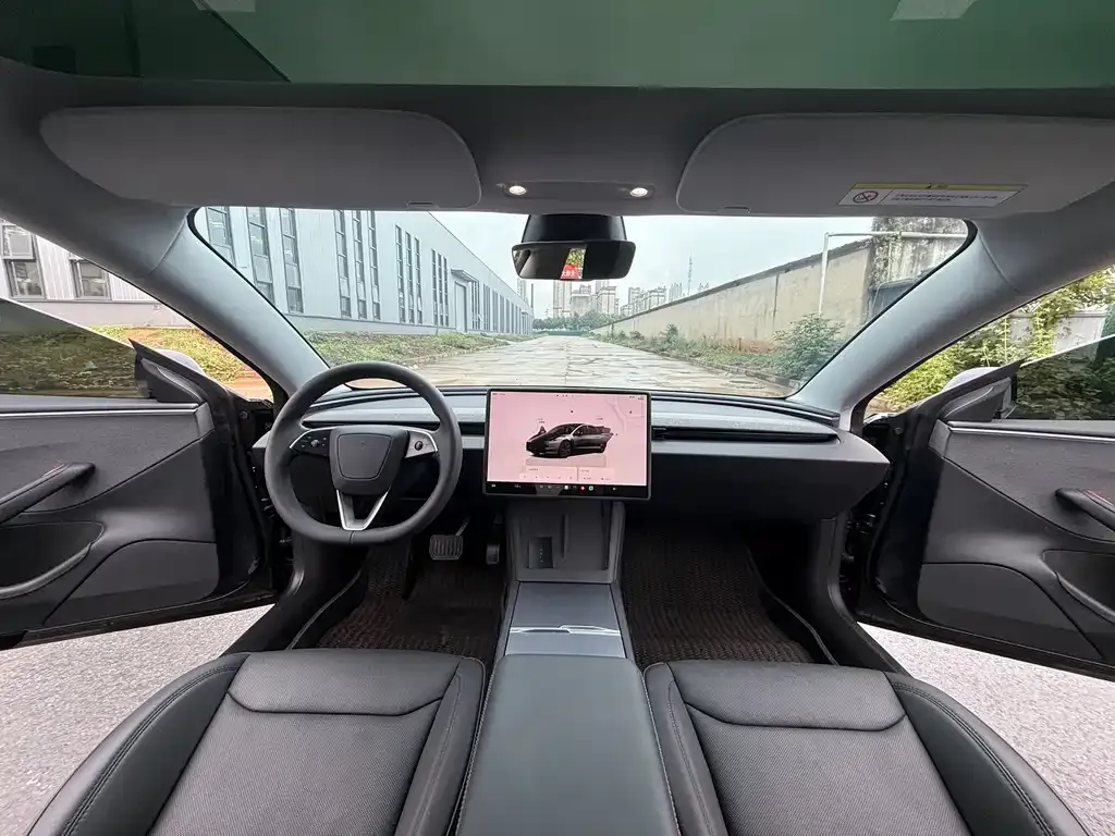 Tesla Model 3 — фото 6