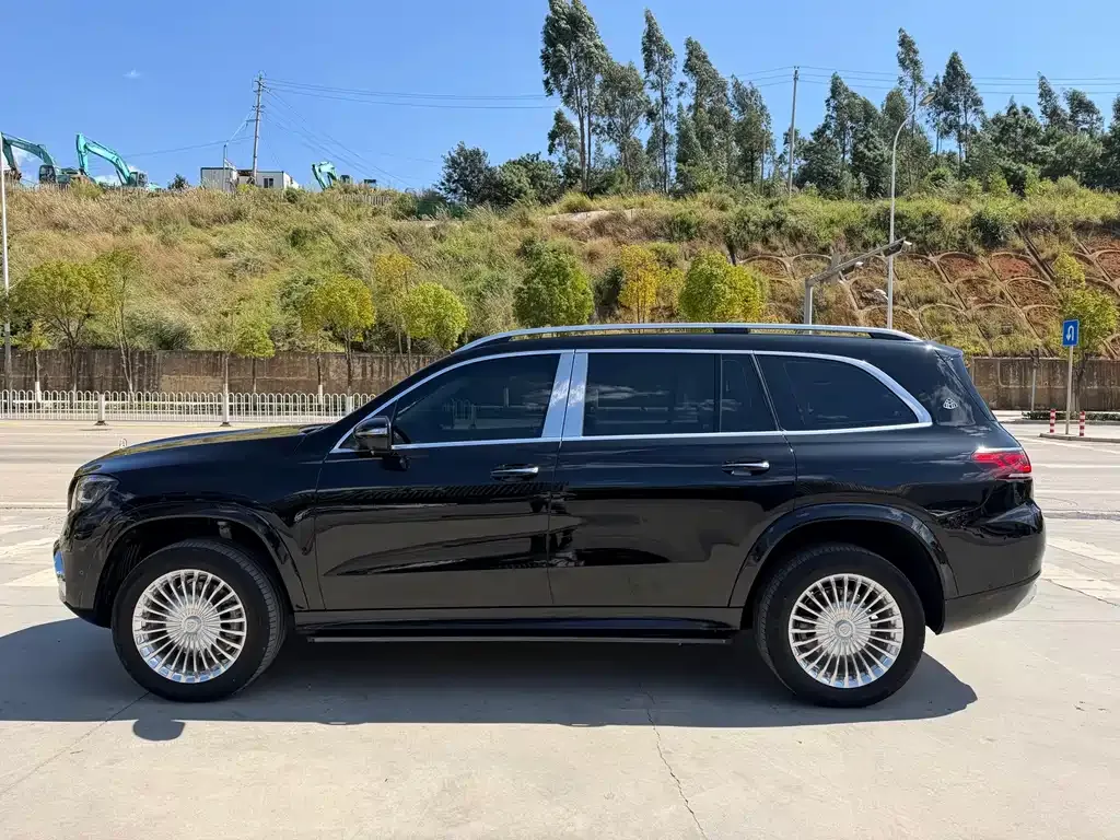 Mercedes-Benz GLS — фото 10