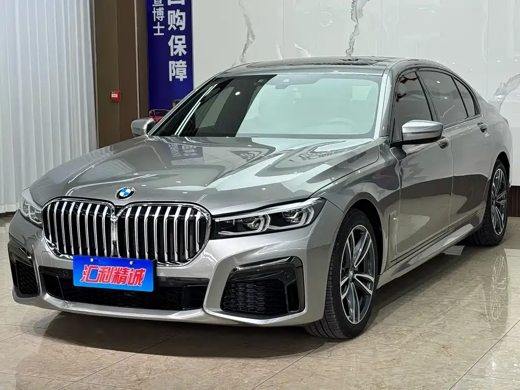 BMW 7 Series — фото 1