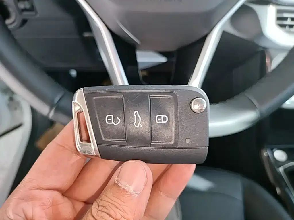 Volkswagen Tharu — фото 3